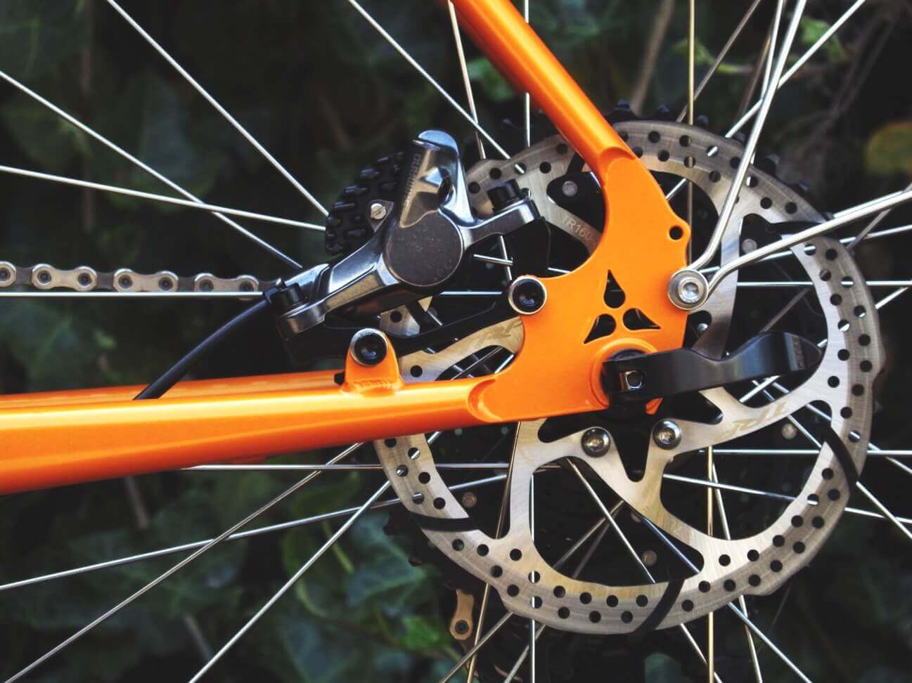 Standard dhydraulic bicycle disc brake