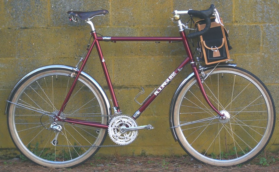 Old School custom Randonneur low trail bicycle from Rodriguez